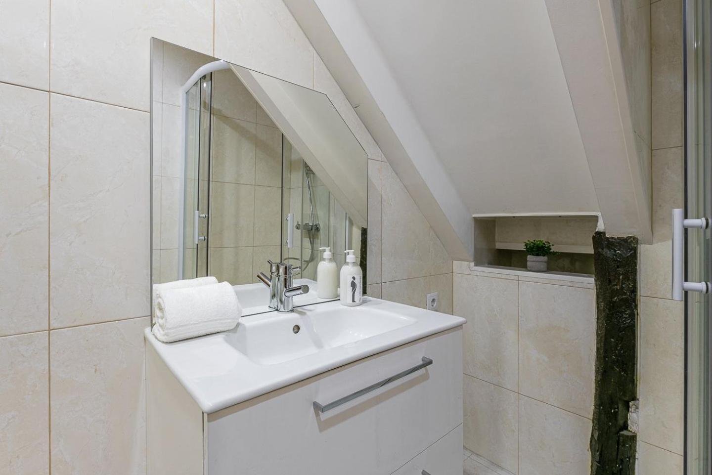 Guestready - Miragaia Stone & Apartment Porto